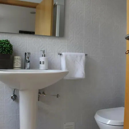 R3 - Lovers - Arco De Almedina Coimbra